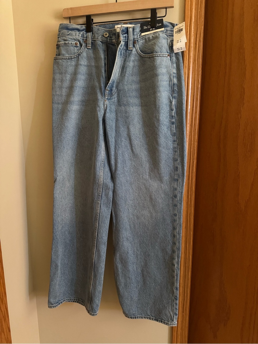 Abercrombie & Fitch The Slouchy Jean Mid Rise Curve Love